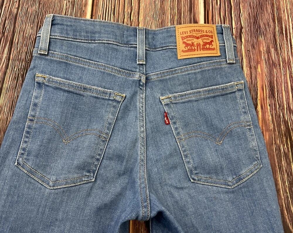 💋 Levis 725 High Rise Bootcut Jeans Womens Size 26 Blue Light Wash Stretch